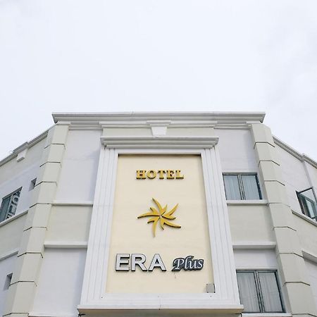Era Plus Hotel Seri Kembangan Exterior foto